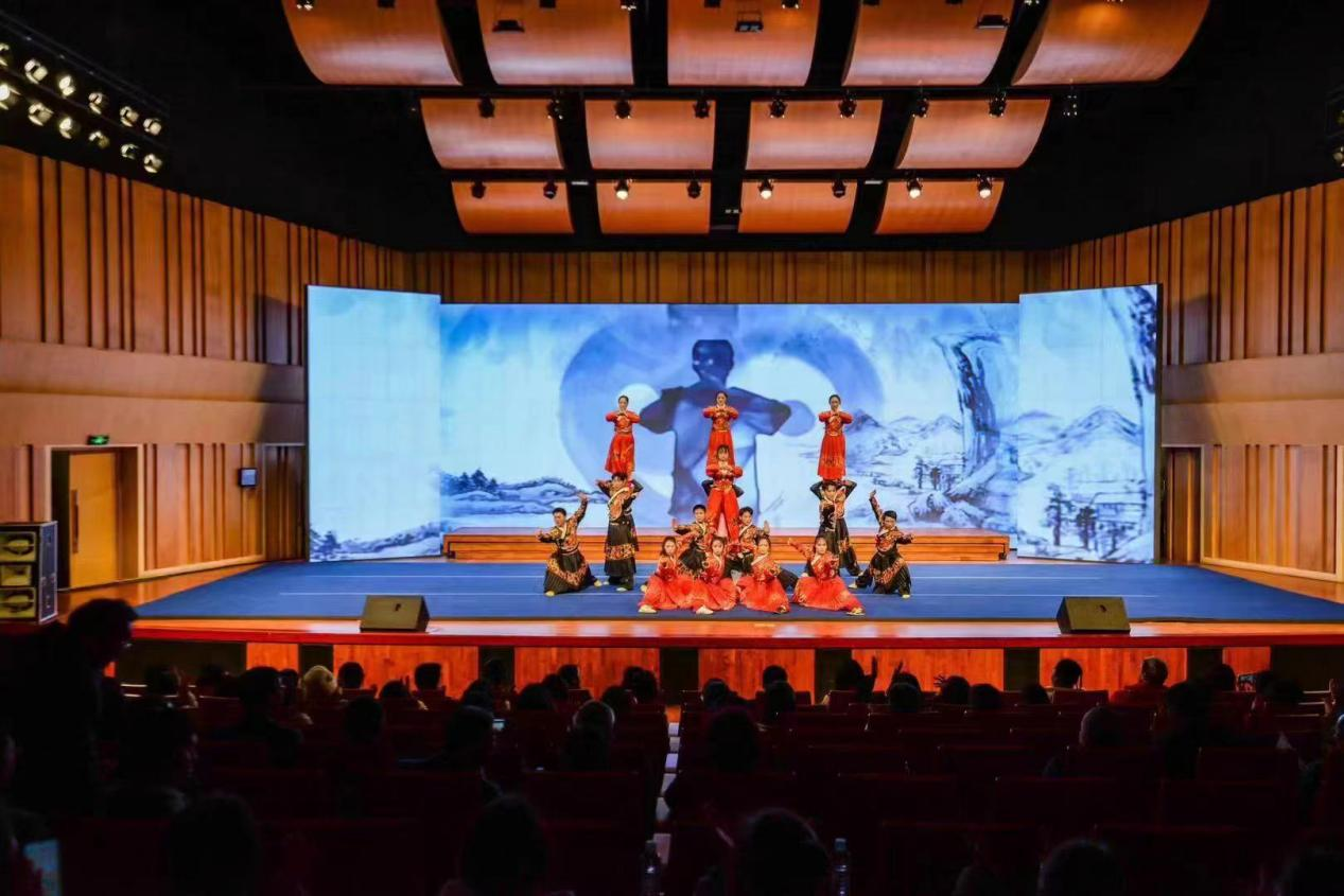 纪念江西省与柬埔寨暹粒省缔结友城10周年联袂文艺汇演在beat365中文官方网站举行_fororder_图片13